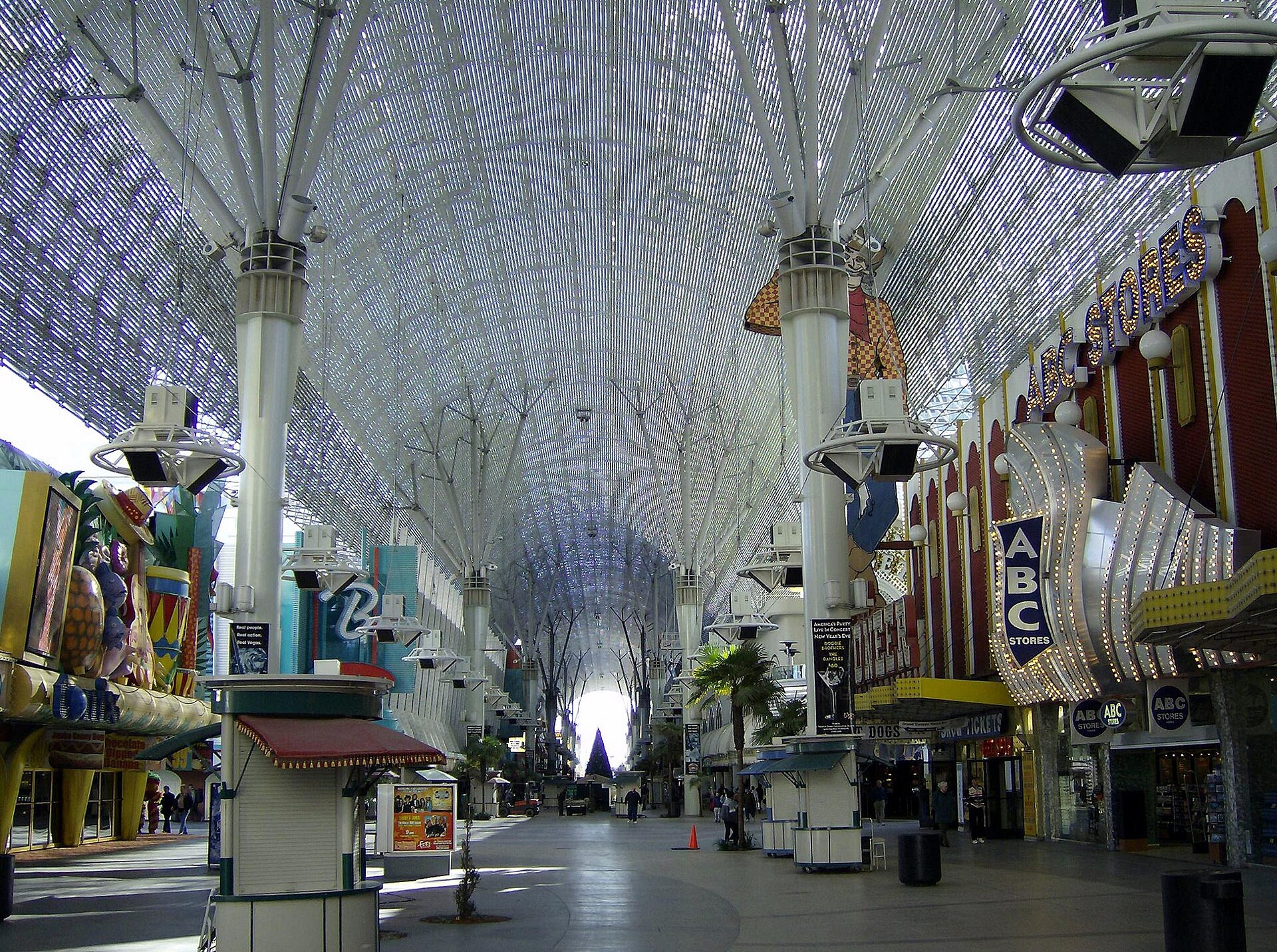 5 Las Vegas Freebies: Free Play, Free Food, Free Breakfast