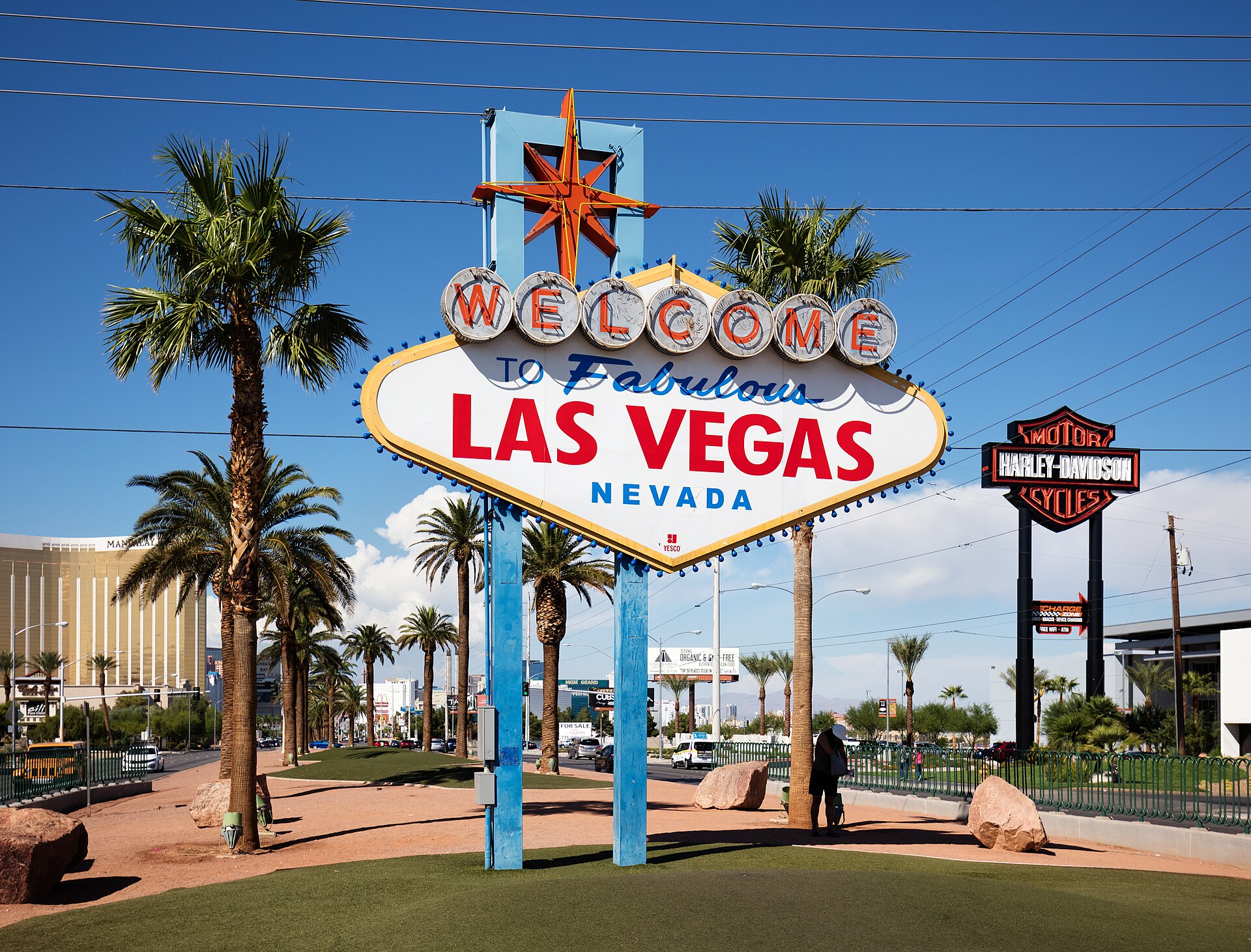 Tipping Is Optional at the Las Vegas Welcome Sign, County Says
